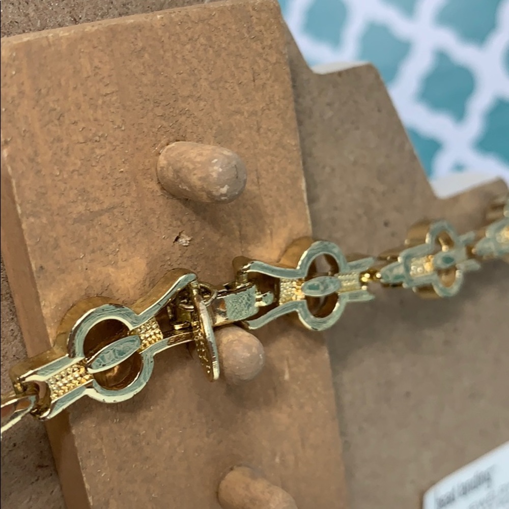 Marlyn Schiff Retro Gold Tone Statement Necklace - Picture 4 of 9